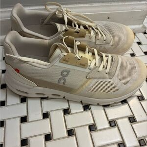 On Running Beige Mesh Sneakers
